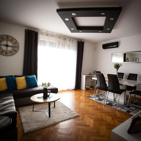Apartman Elly Slavonski Brod Buitenkant foto